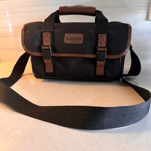 Cannon Camera Bag Black with Brown Acents with Straps Dividers Carry Case